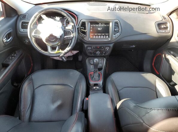 3C4NJDDB6LT156900 2020 JEEP COMPASS Оранжевый Вид панели приборов