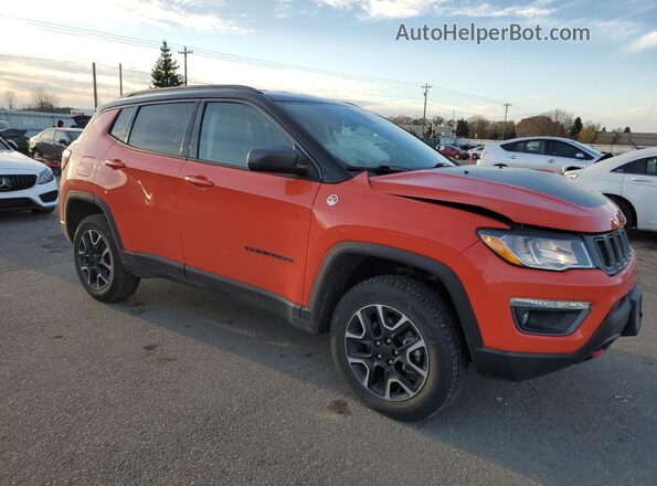3C4NJDDB6LT156900 2020 JEEP COMPASS Оранжевый Передняя правая четверть