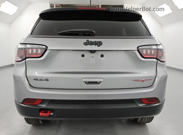 3C4NJDDBXLT195358 2020 JEEP COMPASS Серый Вид сзади