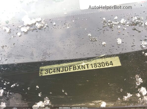 3C4NJDFBXNT183064 2022 JEEP COMPASS Red Widok komory silnika