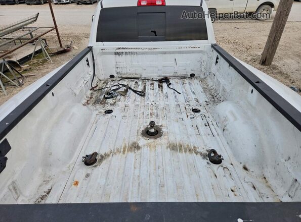 3C63RRGL3MG549563 2021 RAM 3500 White Vista de los asientos traseros