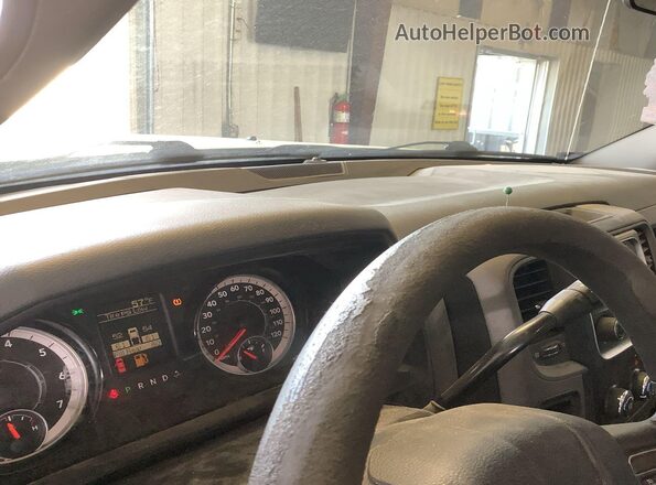 3C6LR5AT1HG642279 2017 RAM 2500  Dashboard view