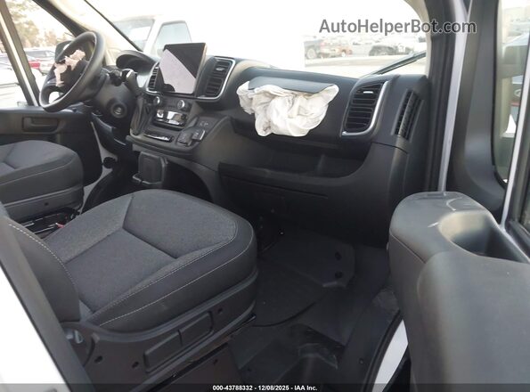 3C6LRVAG7SE552964 2025 RAM PROMASTER 1500 White Widok wnętrza z przodu