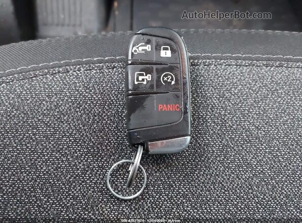 3C6LRVDG3RE116358 2024 RAM PROMASTER 2500 Черный Вид панели приборов