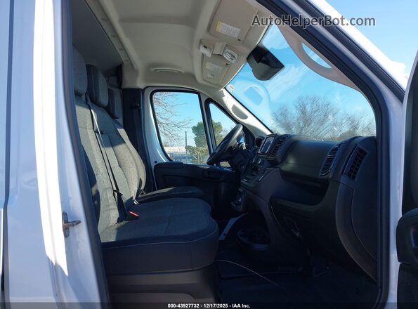 3C6LRVDG3RE143334 2024 RAM PROMASTER 2500 White Vista interior delantera