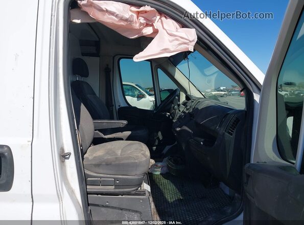 3C6TRVCG7HE521171 2017 RAM PROMASTER 2500 Белый Вид салона спереди