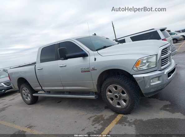 3C6UR5DLXGG102055 2016 RAM 2500 Серебряный Вид задней части салона