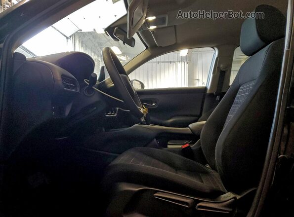3CZRZ2H34PM107061 2023 HONDA HR-V Черный Вид салона спереди