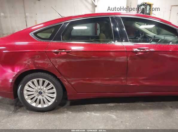 3FA6P0LU0GR233302 2016 FORD FUSION HYBRID Красный Вид спереди