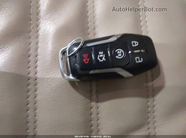 3FA6P0LU0GR233302 2016 FORD FUSION HYBRID Красный Вид панели приборов