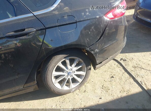 3FA6P0LU6HR300681 2017 FORD FUSION HYBRID Черный Вид спереди