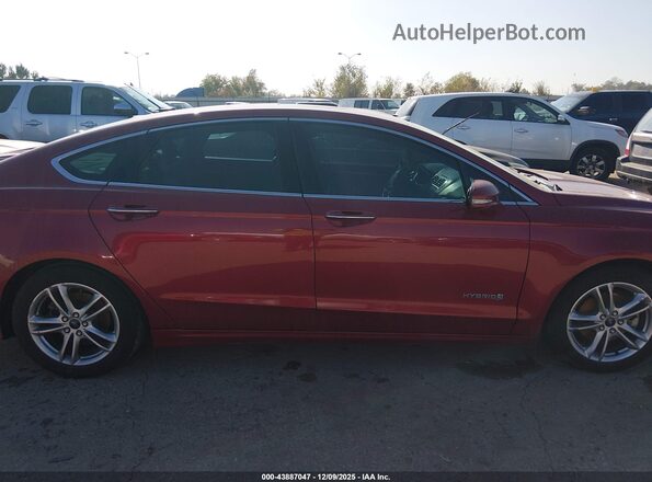 3FA6P0RUXGR132565 2016 FORD FUSION HYBRID Красный Вид задней части салона