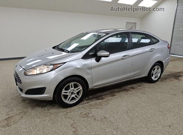 3FADP4BJ6HM129059 2017 FORD FIESTA Gray წინა მარცხენა ხედი სამი მეოთხედიდან