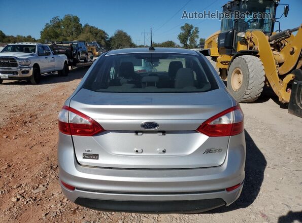 3FADP4BJ9HM109839 2017 FORD FIESTA Silver Вид ззаду