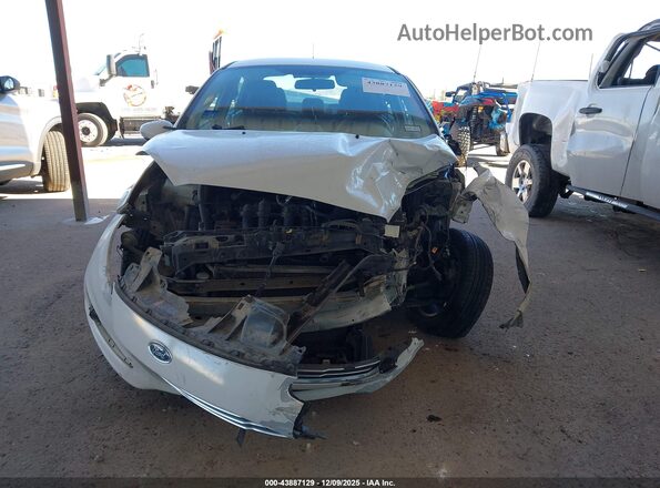 3FADP4BJXGM105880 2016 FORD FIESTA White Widok wnętrza z tyłu