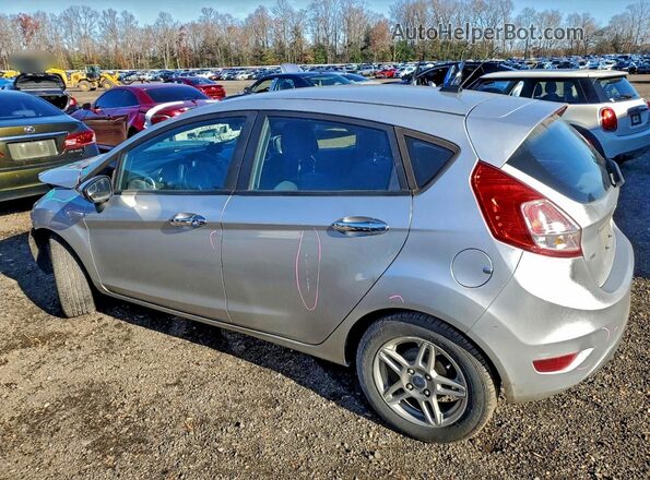 3FADP4EJ2HM115087 2017 FORD FIESTA Серебряный Задняя левая четверть