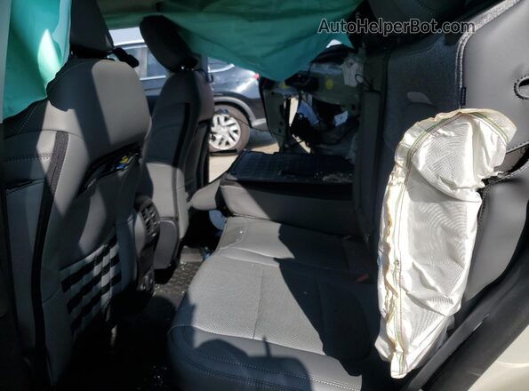 3FMCR9DA6SRF01502 2025 FORD BRONCO Cream Widok tylnych siedzeń