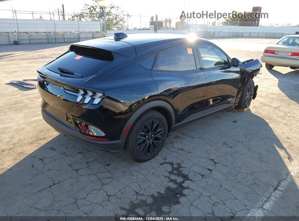 3FMTK1R40SMA21817 2025 FORD MUSTANG MACH-E Черный Задняя правая четверть