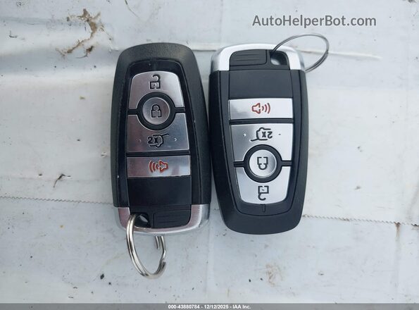 3FMTK1SS5PMA02048 2023 FORD MUSTANG MACH-E White Widok deski rozdzielczej