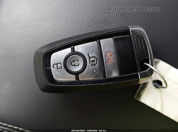 3FMTK2SU0PMA02899 2023 FORD MUSTANG MACH-E Серый Вид панели приборов