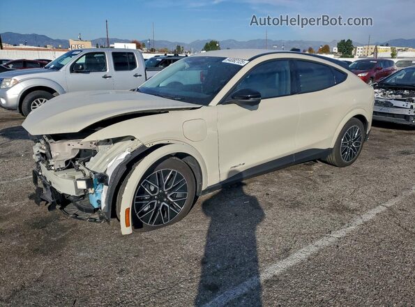 3FMTK3R70SMA12945 2025 FORD MUSTANG MACH-E PREMI Gray Vista tres cuartos delantera izquierda