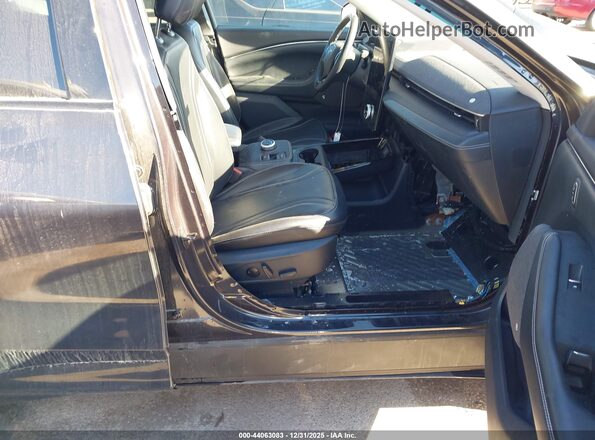 3FMTK3R71NMA38216 2022 FORD MUSTANG MACH-E PREMI Black Вид салону спереду