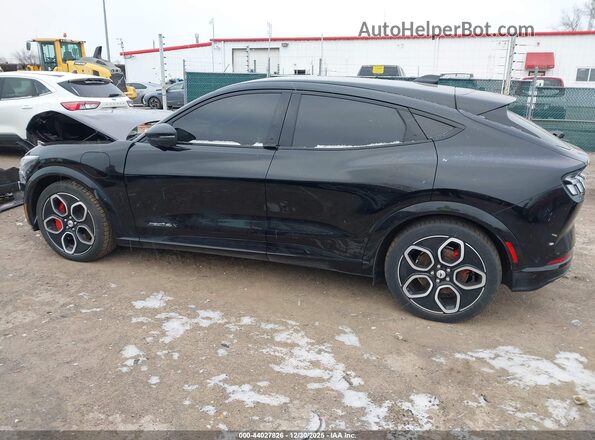 3FMTK4SE7PMA44958 2023 FORD MUSTANG MACH-E Черный 