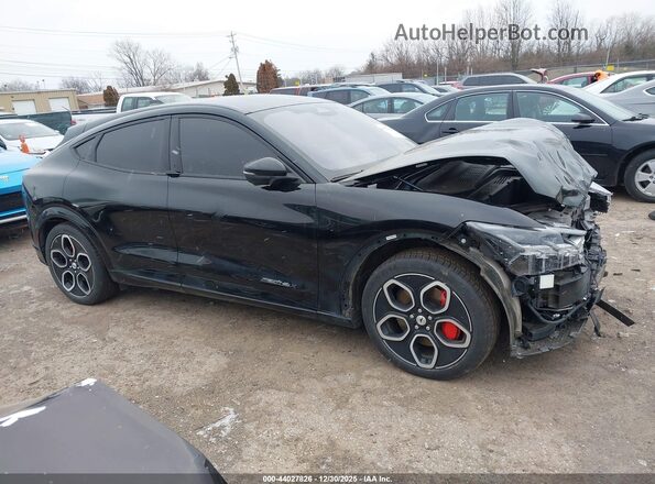 3FMTK4SE7PMA44958 2023 FORD MUSTANG MACH-E Черный Панорамный вид салона 360°