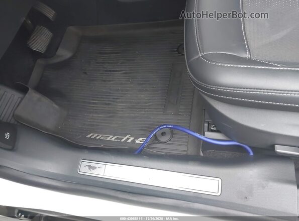 3FMTK4SX0PMA44379 2023 FORD MUSTANG MACH-E Белый Вид спереди