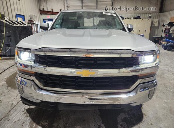 3GCUKREC1GG220109 2016 CHEVROLET 1500 Серебряный Вид спереди