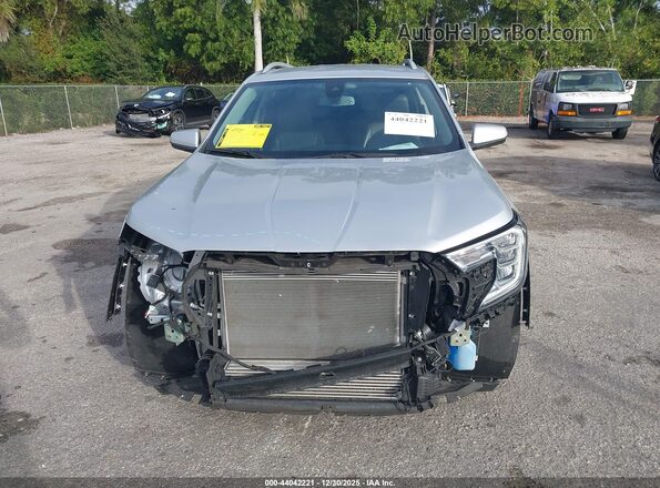 3GKALPEV2NL190049 2022 GMC TERRAIN Silver Widok wnętrza z tyłu