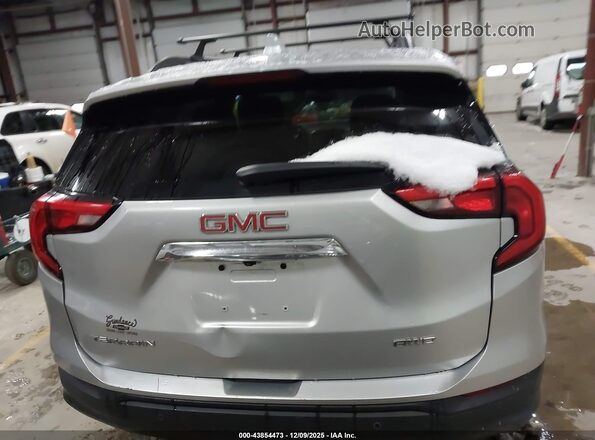 3GKALTEV8ML374502 2021 GMC TERRAIN Серебряный 