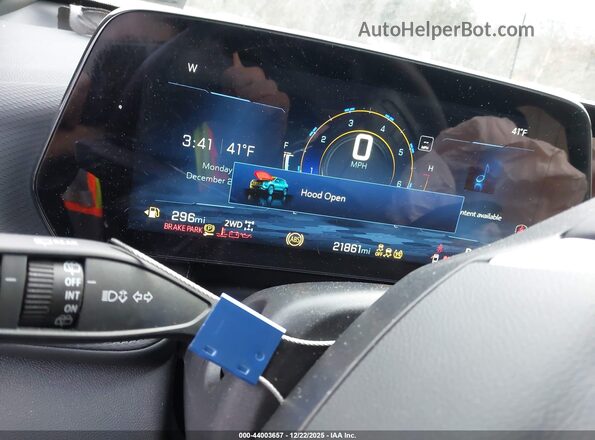 3GNAXPEG8SL131463 2025 CHEVROLET EQUINOX Gray Widok tylnych siedzeń