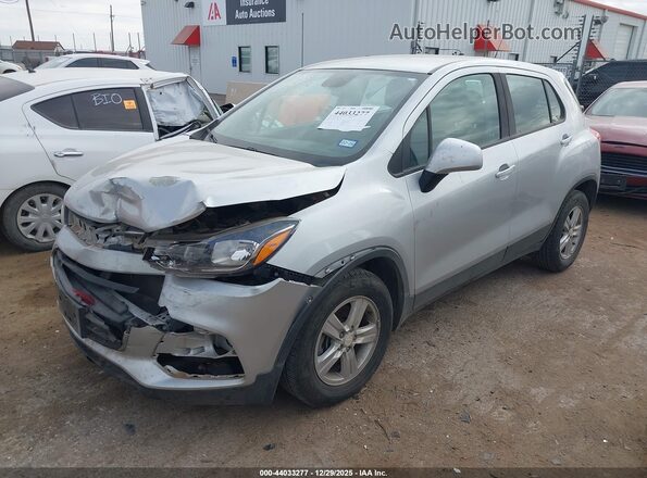 3GNCJKSB2LL206911 2020 CHEVROLET TRAX Серебряный Передняя левая четверть