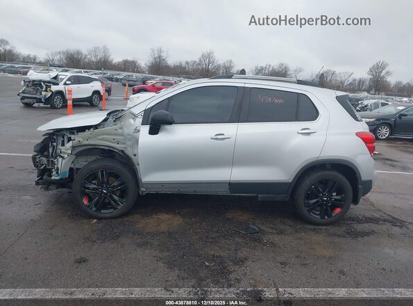 3GNCJLSB0JL216016 2018 CHEVROLET TRAX Серебряный Панорамный вид салона 360°