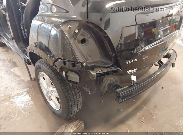 3GNCJLSB8JL265061 2018 CHEVROLET TRAX Черный 