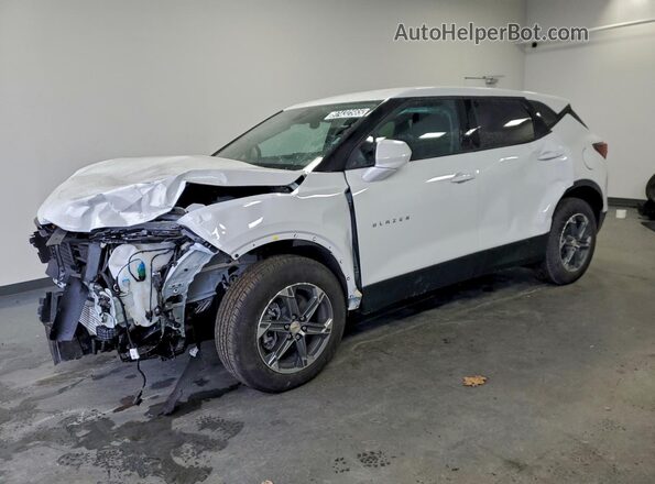 3GNKBHR48SS242559 2025 CHEVROLET BLAZER White Передня ліва чверть