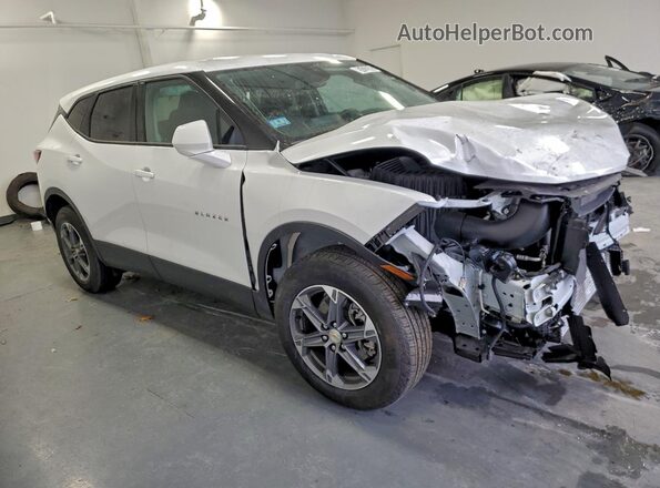 3GNKBHR48SS242559 2025 CHEVROLET BLAZER White Передня права чверть