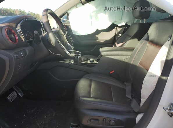 3GNKBKRS2PS200536 2023 CHEVROLET BLAZER White Widok wnętrza z przodu
