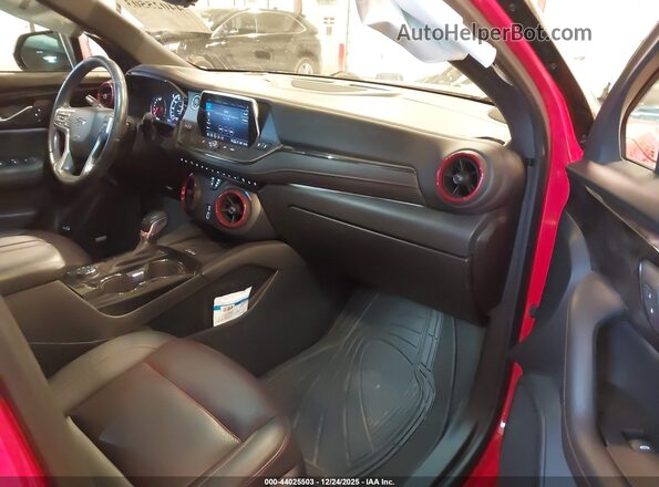 3GNKBKRSXMS559841 2021 CHEVROLET BLAZER Red Front interior view
