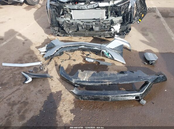 3GYK3DMR2SS263371 2025 CADILLAC OPTIQ Серебряный Вид щитка приборов