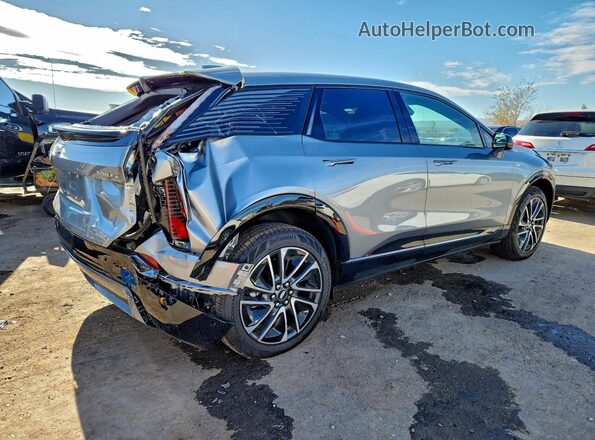 3GYK3GMR4SS242877 2025 CADILLAC OPTIQ Серебряный Задняя правая четверть
