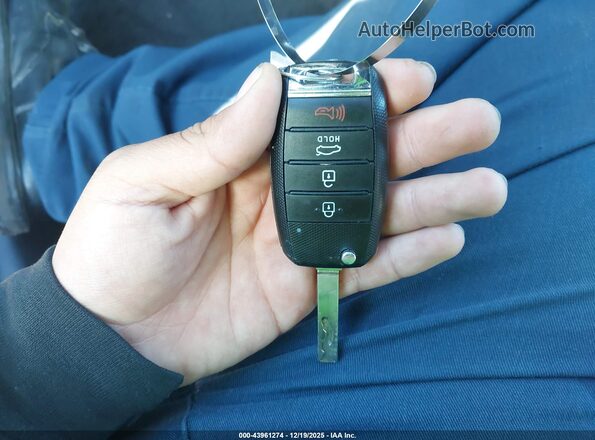 3KPA24ADXME430610 2021 KIA RIO Синий Вид панели приборов