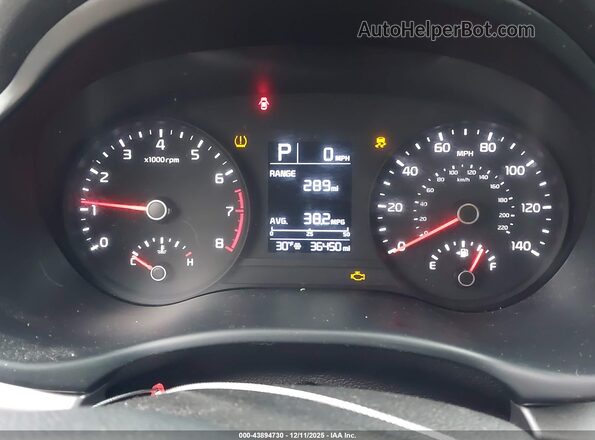 3KPA25AD5PE575127 2023 KIA RIO 5-DOOR Красный Вид задних сидений