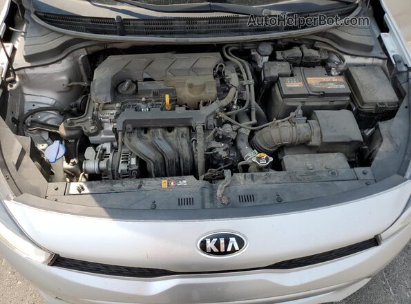 3KPA25AD6LE313997 2020 KIA RIO Silver Vista interior trasera
