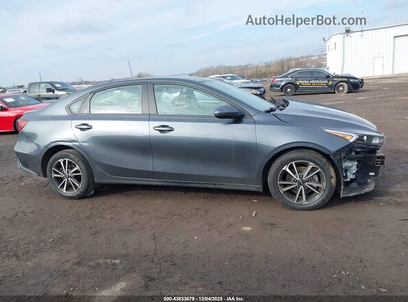 3KPF24AD2NE465889 2022 KIA FORTE Серый Вид задней части салона