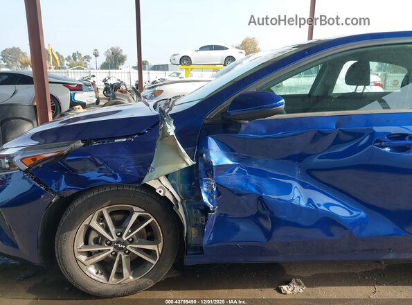 3KPF24AD8NE463449 2022 KIA FORTE Синий Вид спереди