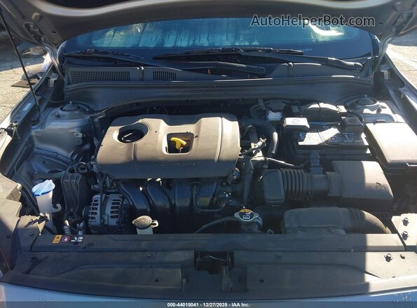 3KPF54AD8PE564131 2023 KIA FORTE Серебряный Вид сзади
