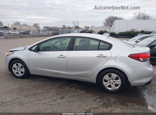 3KPFL4A72HE045321 2017 KIA FORTE Серебряный 