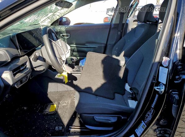3KPFT4DEXSE052616 2025 KIA K4 Black Vista interior delantera